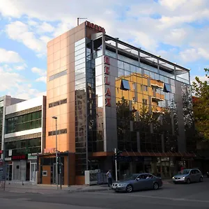 Relax 3* Tirana